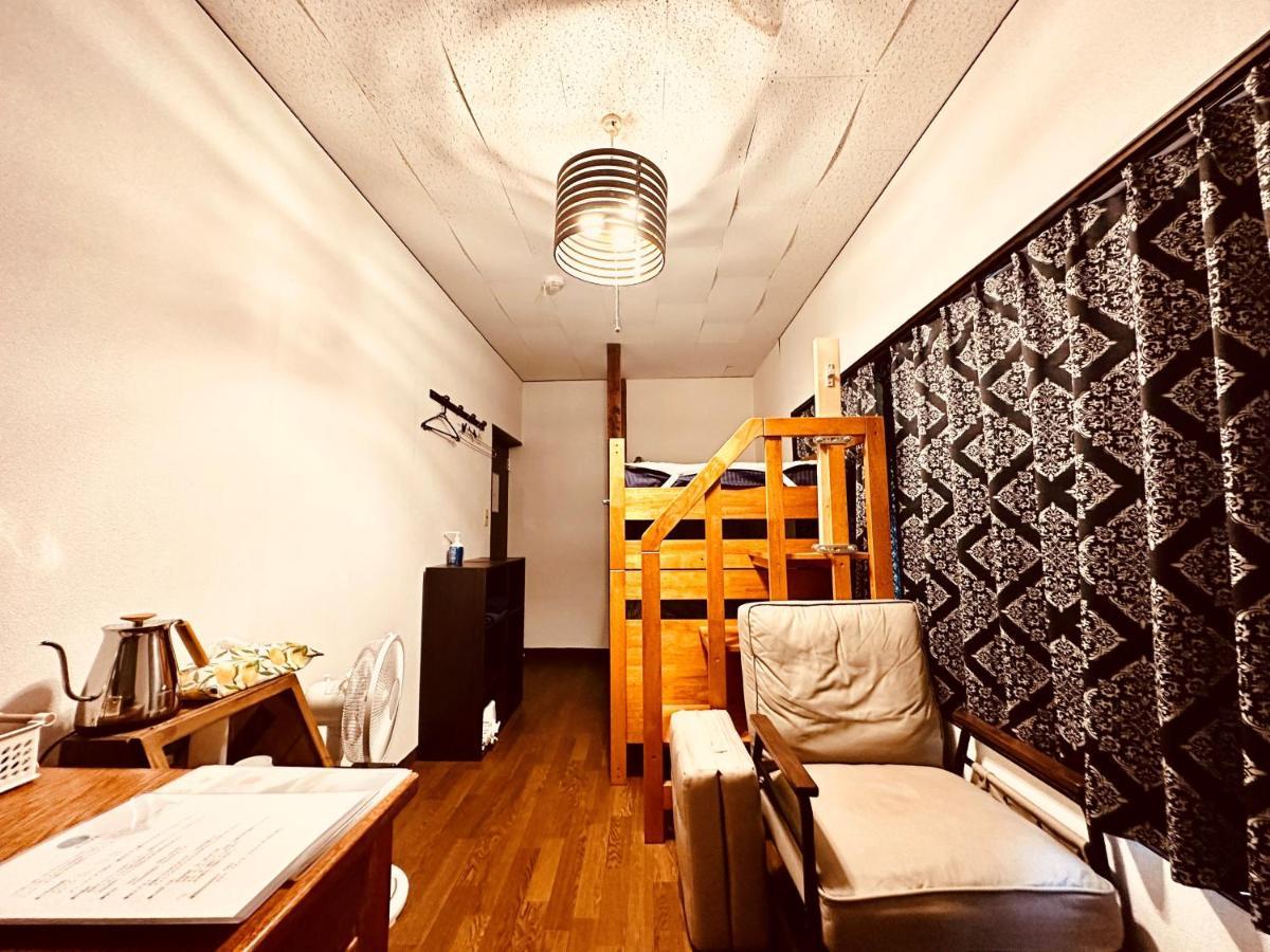 Bed&Cafe Onzo オンゾー Hotel Onomichi Bagian luar foto
