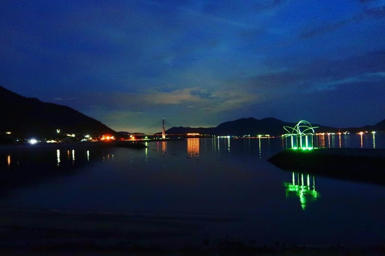 Bed&Cafe Onzo オンゾー Hotel Onomichi Bagian luar foto